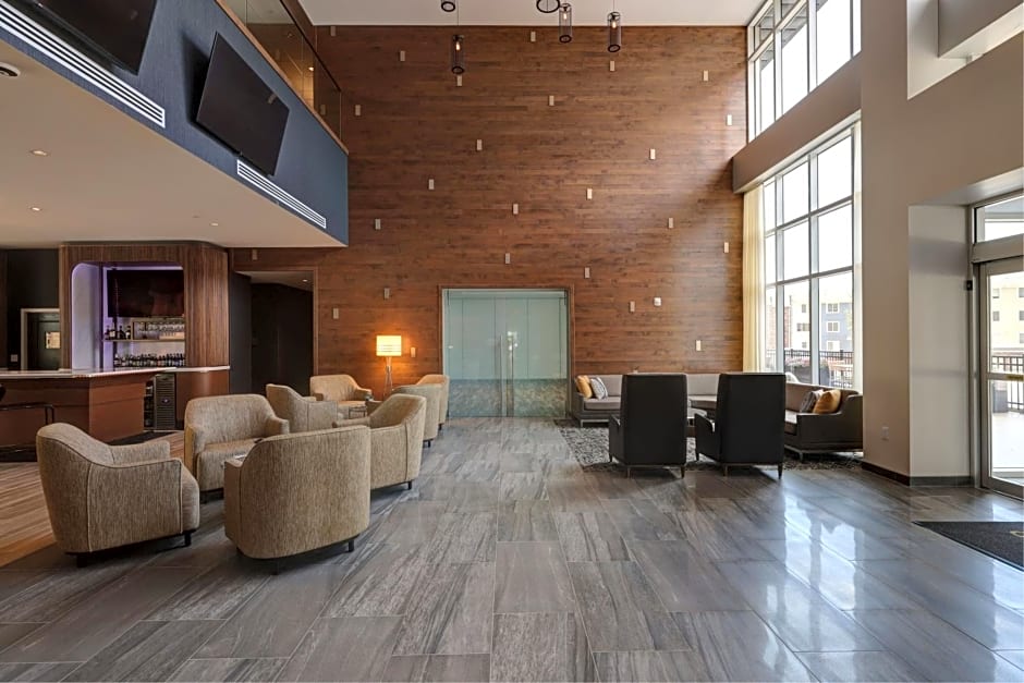 Courtyard by Marriott Iowa City University Heights
