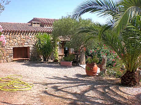 Hotel Turismo Rurale Montitundu