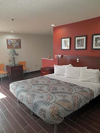 Suite with Hot Tub