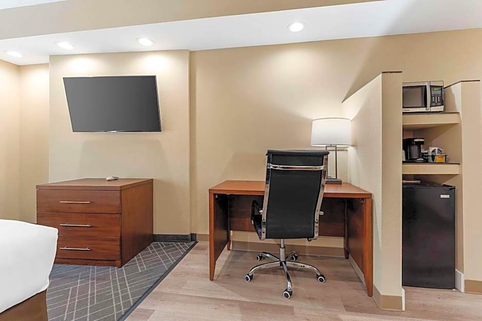 Comfort Suites Monaca