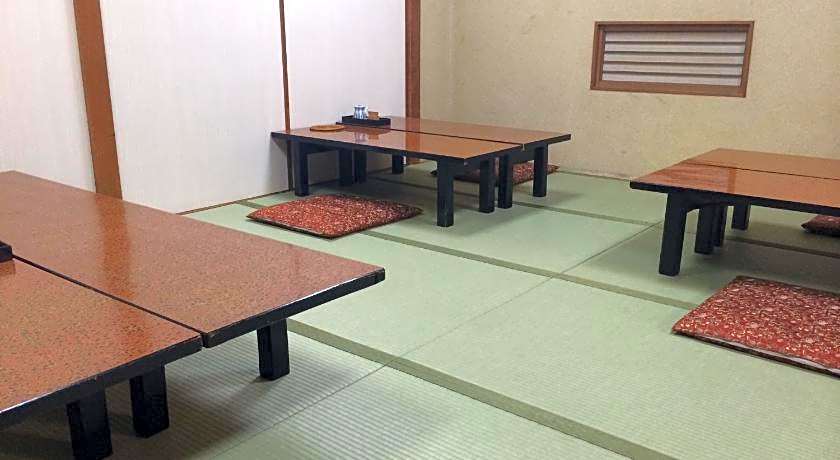Ryokan Nihonkan Hotel