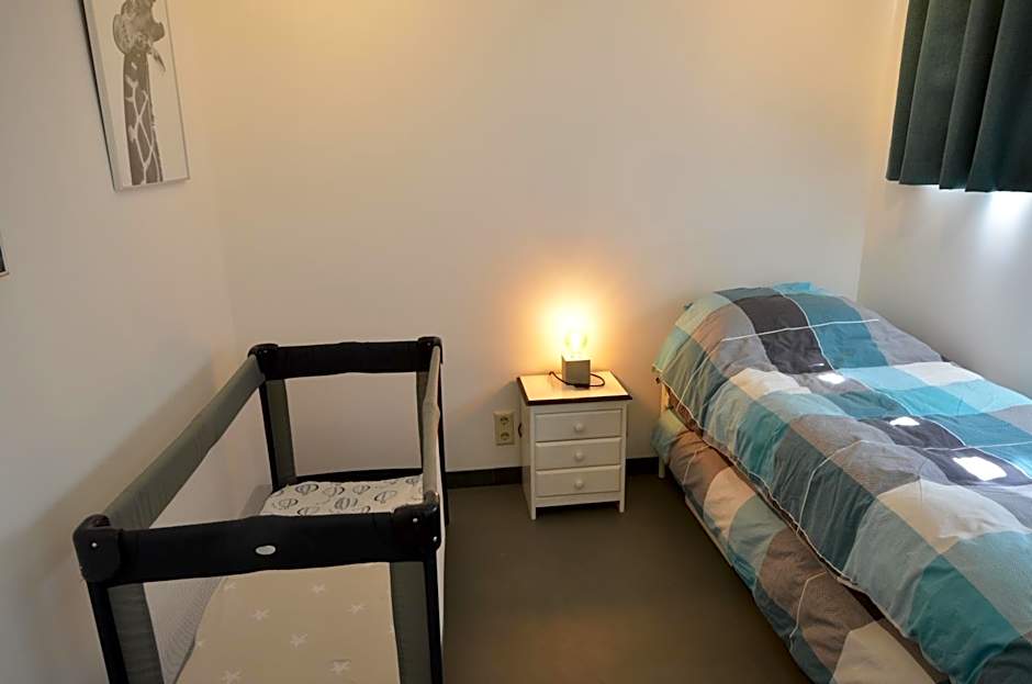 DINOS Bed&Breakfast - Whole Guesthouse