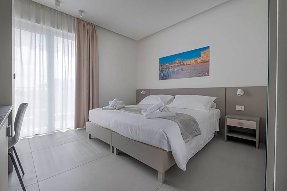 Foto 1 dari 8 — Standard 1 Double Bed or 2 Beds