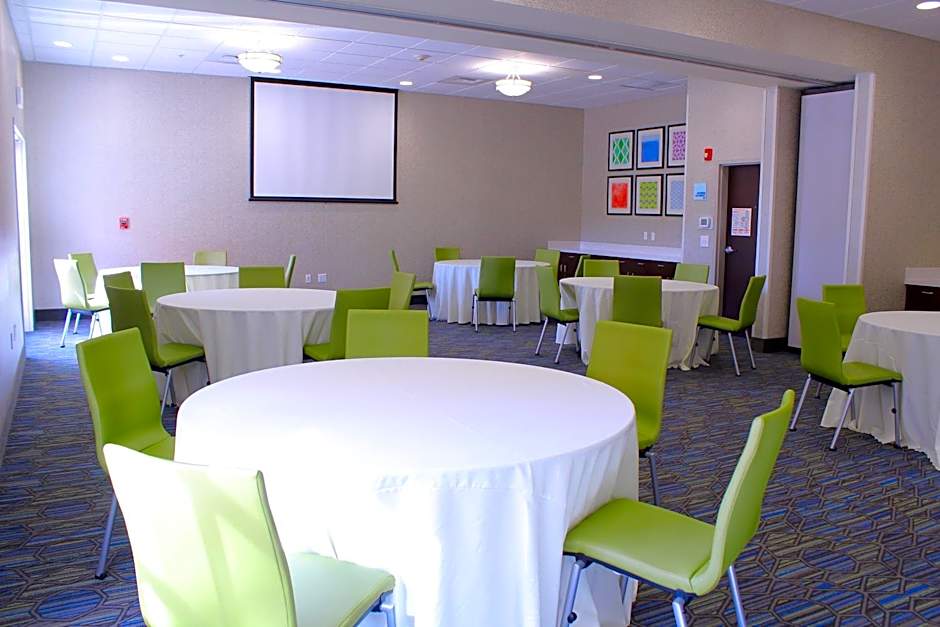 Holiday Inn Express Hotel & Suites Napa Valley-American Canyon By IHG