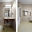Burgundy Inn & Suites