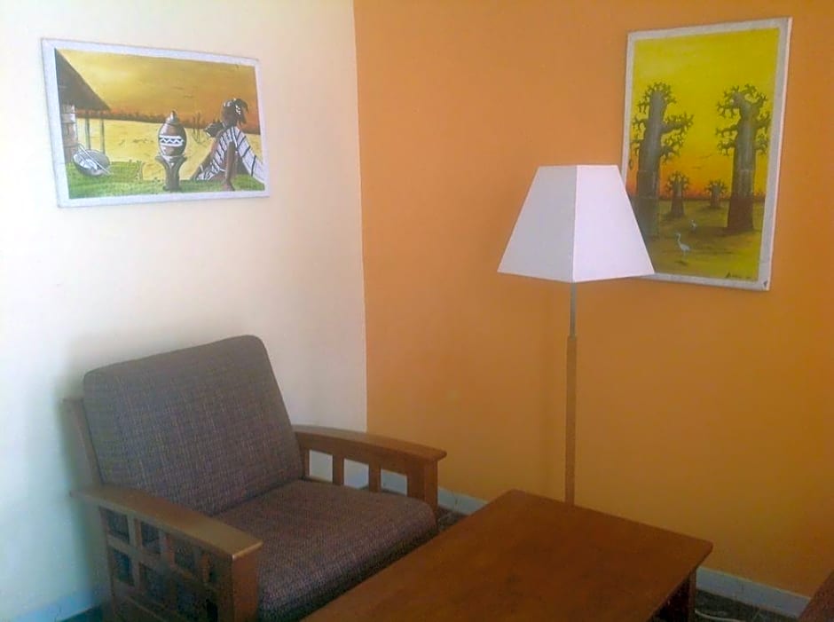 Bungalow Beach Hotel