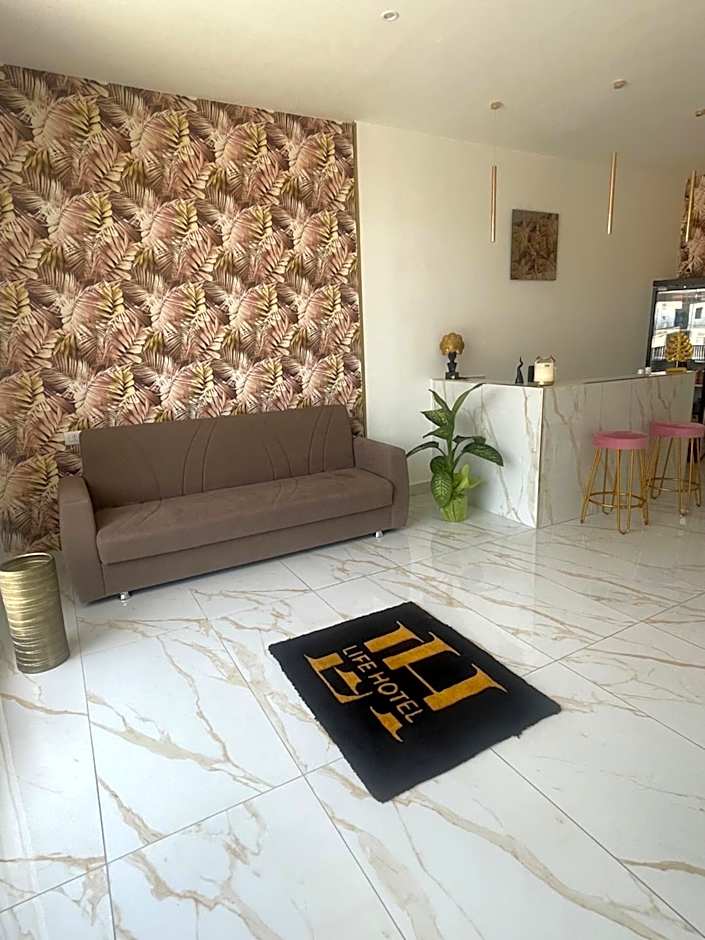 Life Hotel