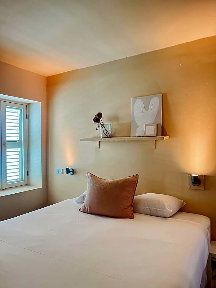 Photo 1 of 10 of 2 Bedroom Apartment, Ocean View