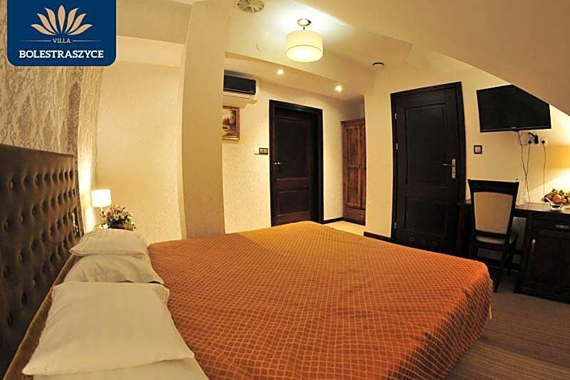 Hotel Restauracja VILLA BOLESTRASZYCE- PRZEMYŚL