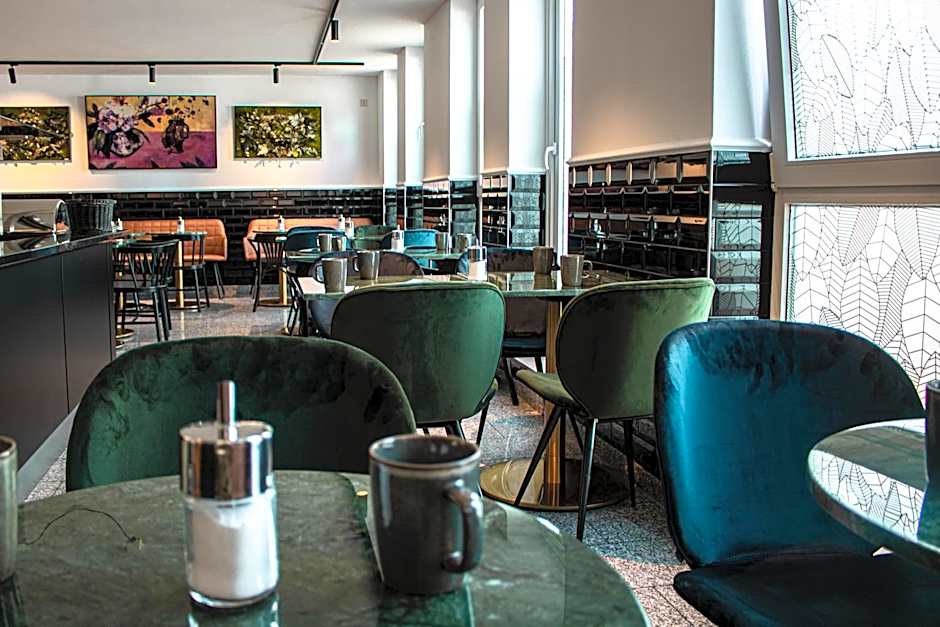 Nikii City Hotel