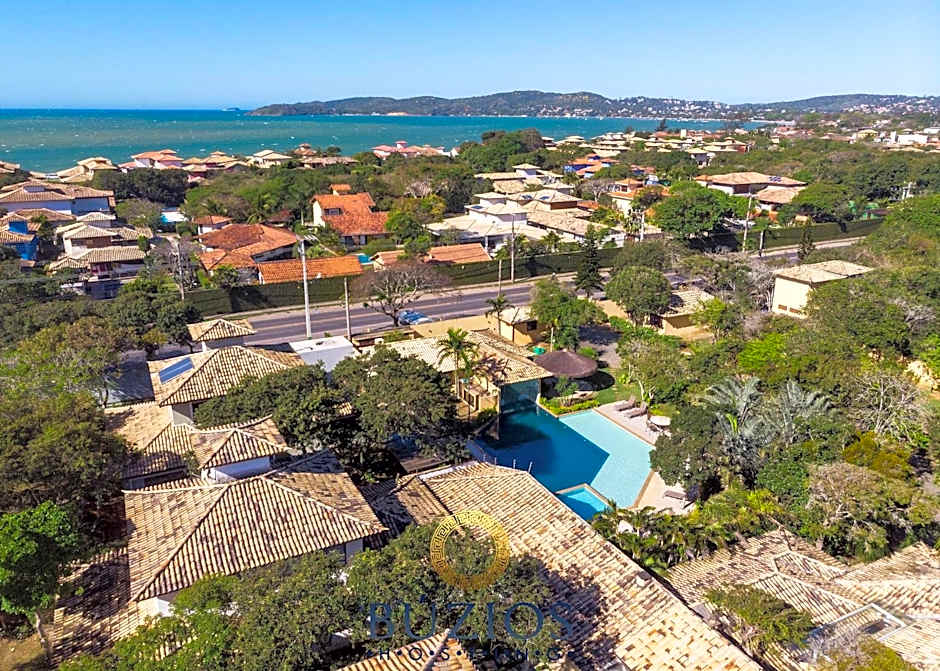 200 Metros da praia, Casa ampla com 4 suítes! BZ55