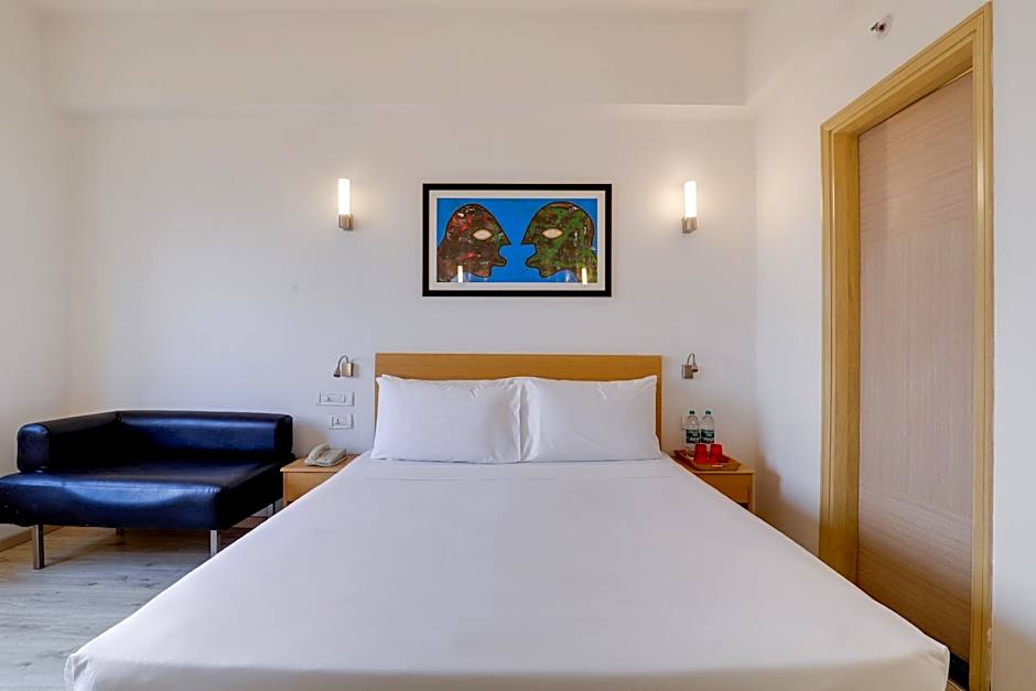 Red Fox by Lemon Tree Hotels, Sector 60, Gurugram