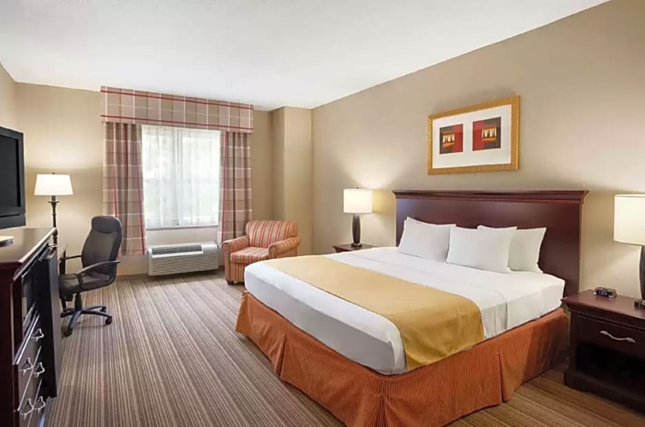 Photo 1 of 2 of 1 King Bed Suite, Accessible