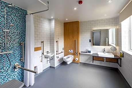Standard Queen Room - Disability Access