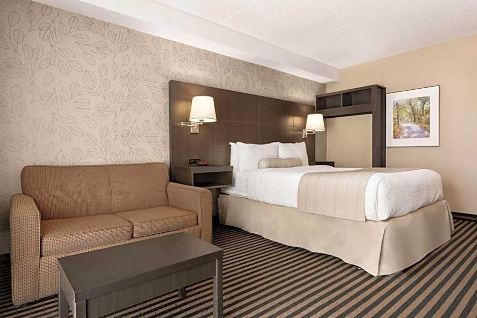 Days Inn by Wyndham Miramichi NB