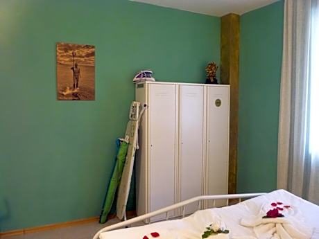 Two-Bedroom Deluxe Apartment with Garden View