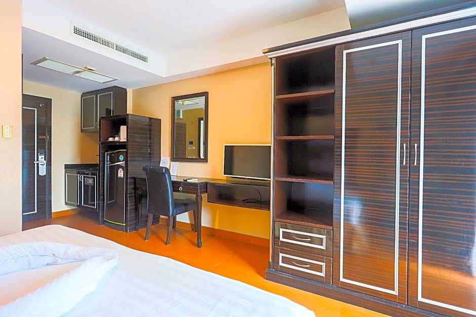 Land Royal Residence