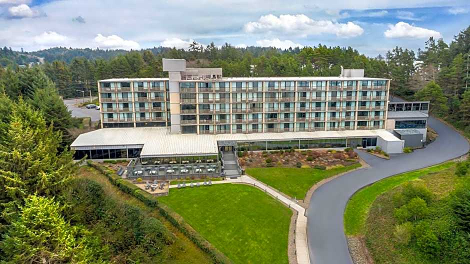 Best Western Plus Agate Beach Inn