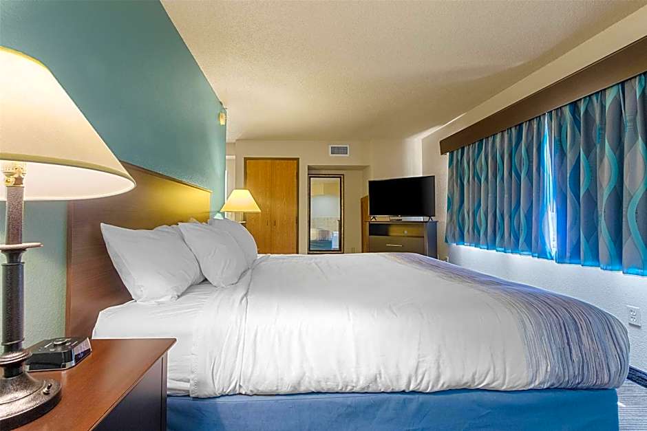 AmericInn by Wyndham Green Bay East