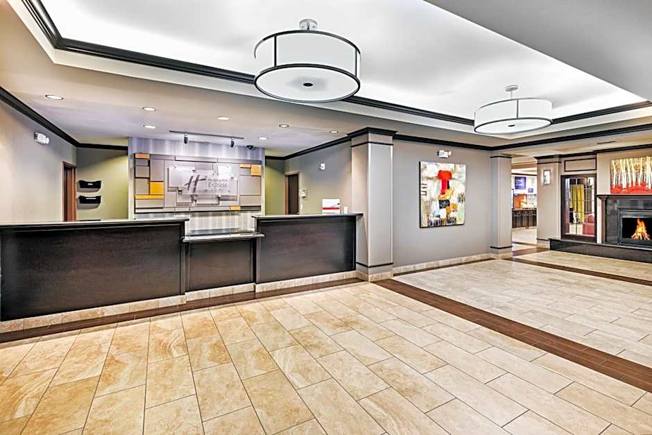 Holiday Inn Express Hotel & Suites Floresville By IHG
