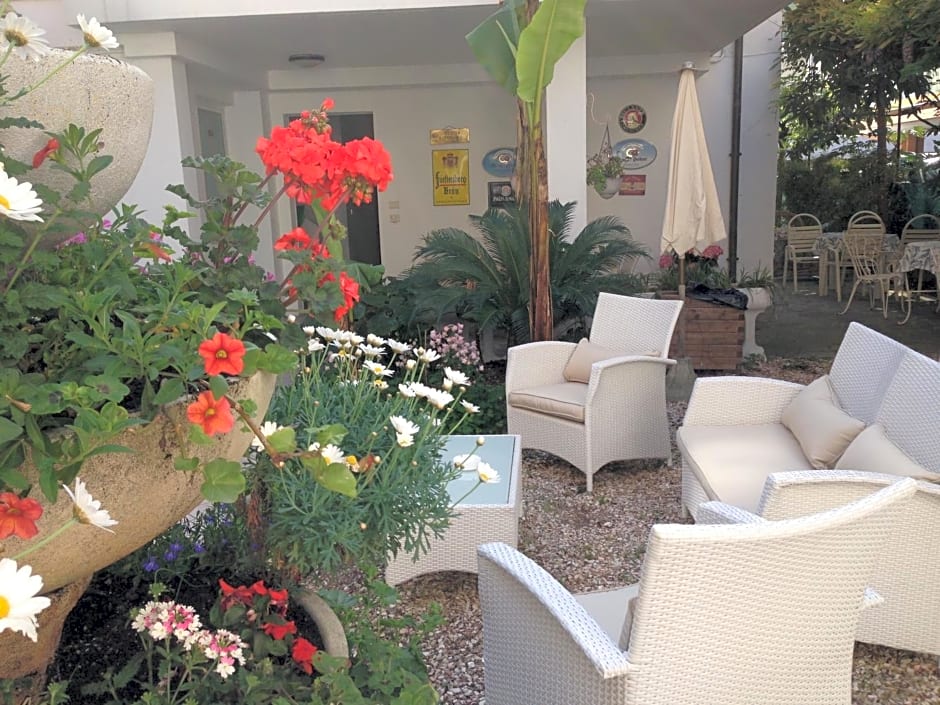 NOIDUE Hotel