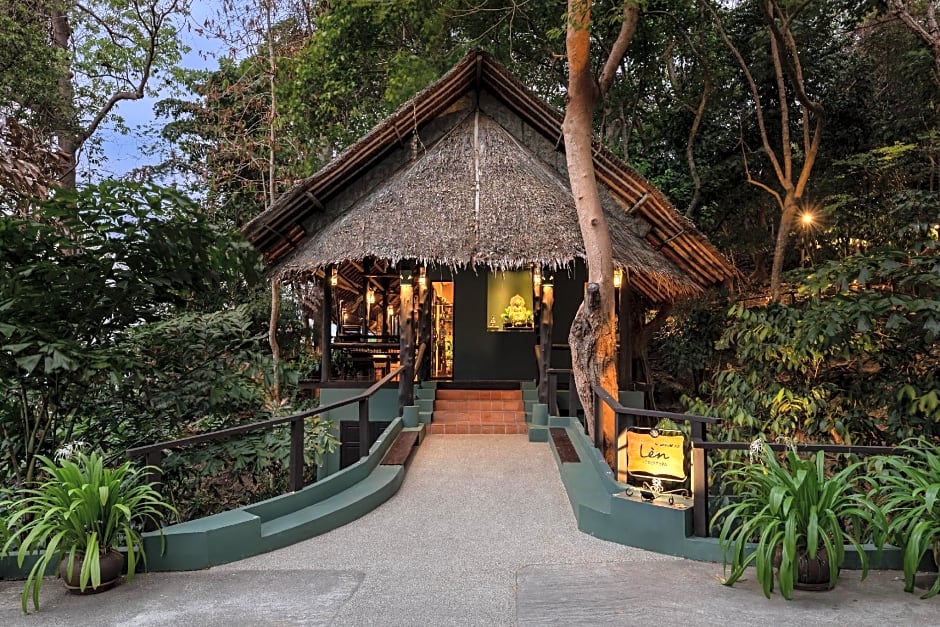 SAii Phi Phi Island Village