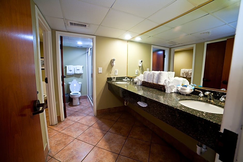 DeSoto Beach Hotel