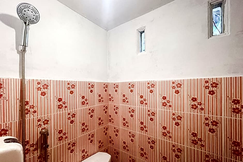 RedDoorz Syariah @ Jalan RJ Junjungan Lubis Pandan