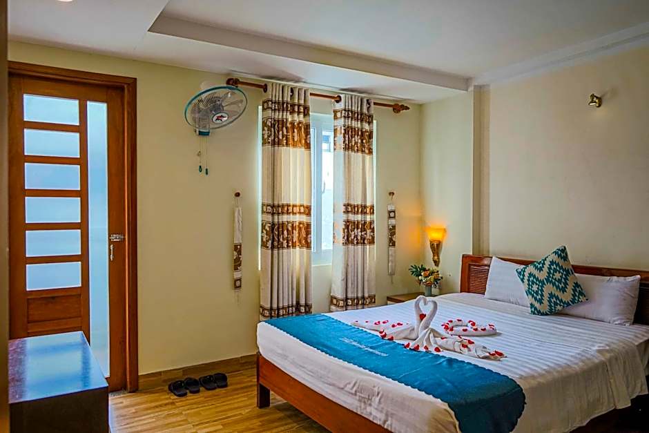 Photo 1 of 8 of Superior 1 Double Bed or 2 Beds