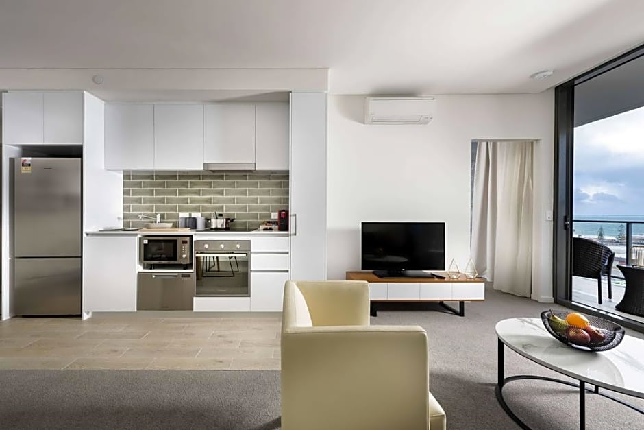 Ramada by Wyndham VetroBlu Scarborough Beach