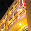 Le Hua Hotel