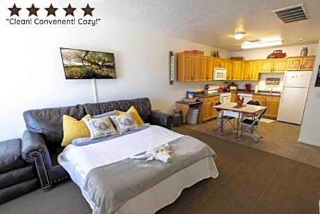 Maple Canyon~waffles~kitchen~wash+dry