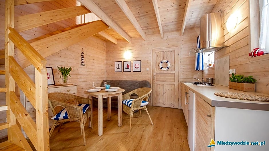 Błękitne domki przy morzu