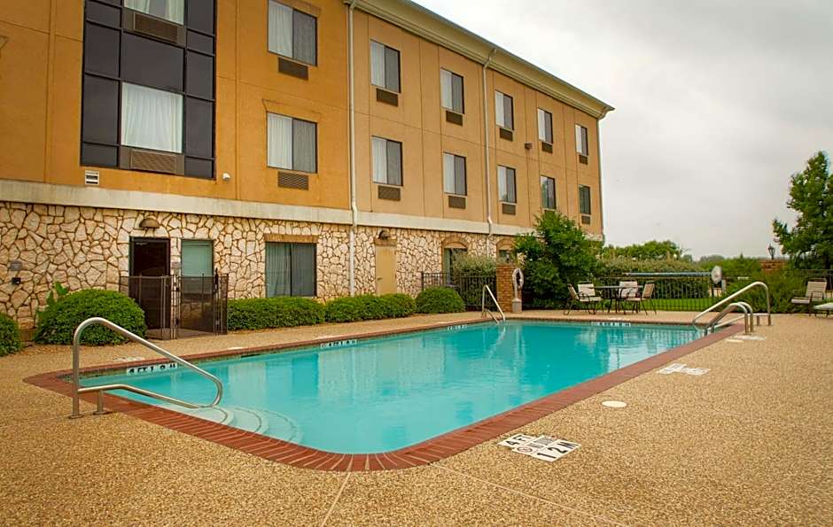 Holiday Inn Express Hotel & Suites Center By IHG