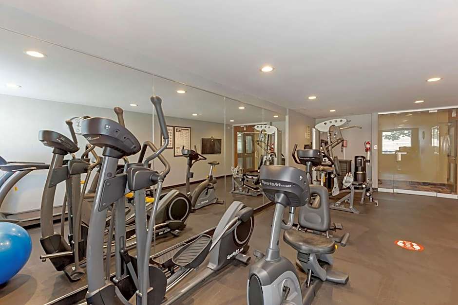 Best Western Plus Toronto Airport Hotel