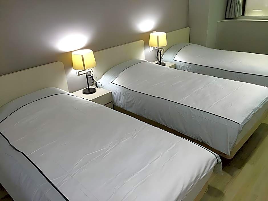 Central Hotel