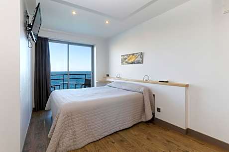 Superior Double Room with Balcony Sea View