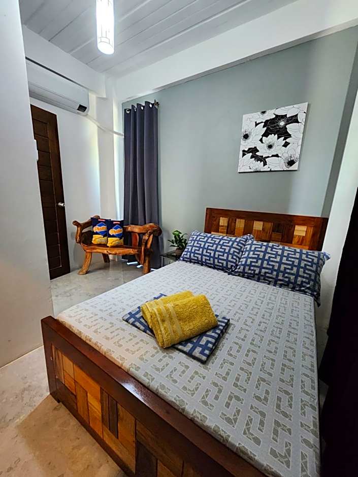 ASHBURN'S TRANSIENT Bauang La Union - BARKADA ROOM, LIMITED PARKING, SELF CHECK-IN, SELF SERVICE