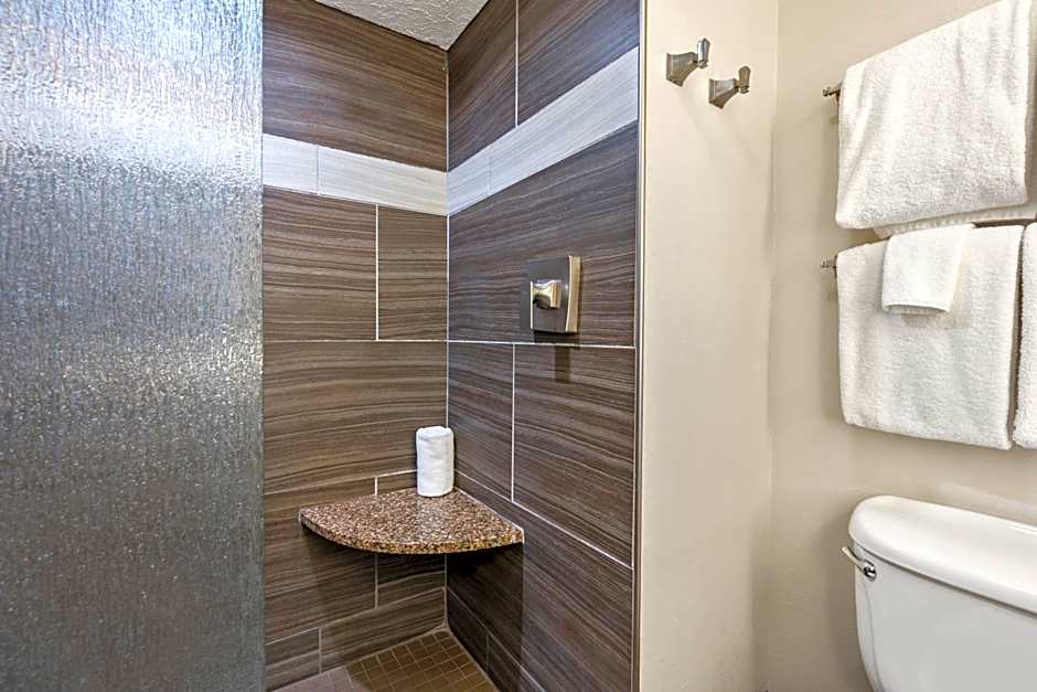 Cherry Tree Inn & Suites