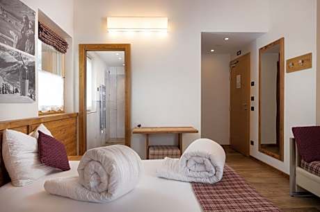 Double Room with Mountain View