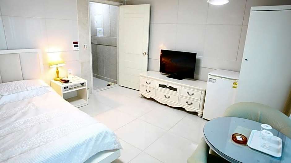 Donghae Boyang Hot Spring Convention Hotel