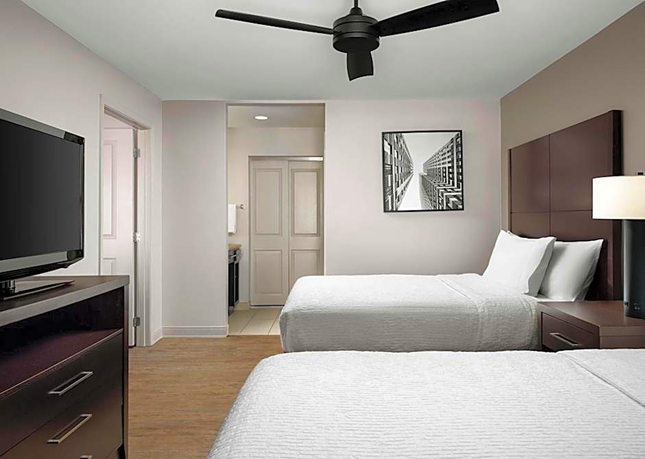 Homewood Suites by Hilton Carle Place - Garden City