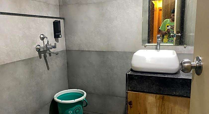 FabHotel Tan Square - Nr. Eon IT Park