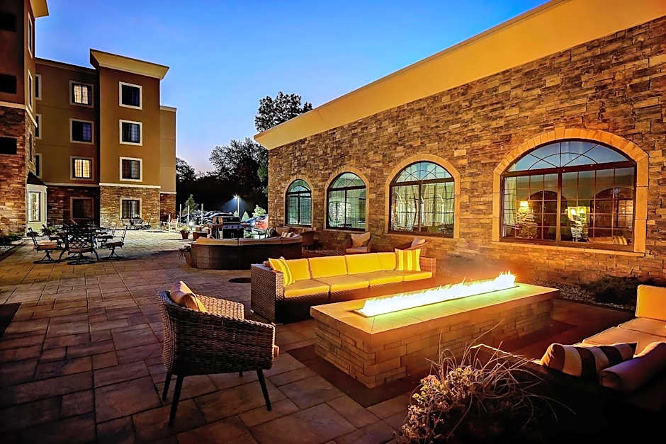 Staybridge Suites Holland By IHG