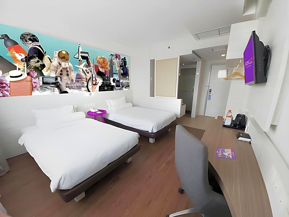 Royal Bay Hotel Makassar