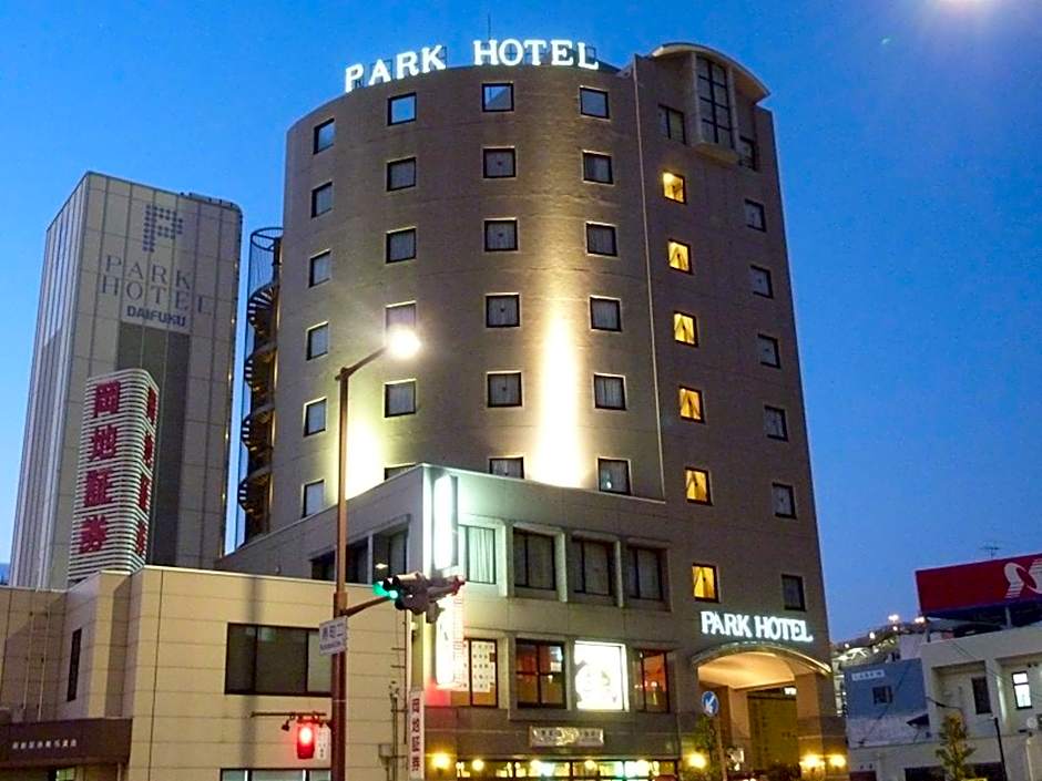 Kuwana Park Hotel