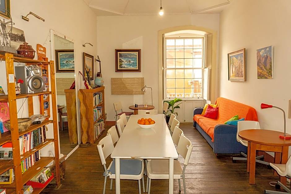 Hostel Albergue La Casa Encantada