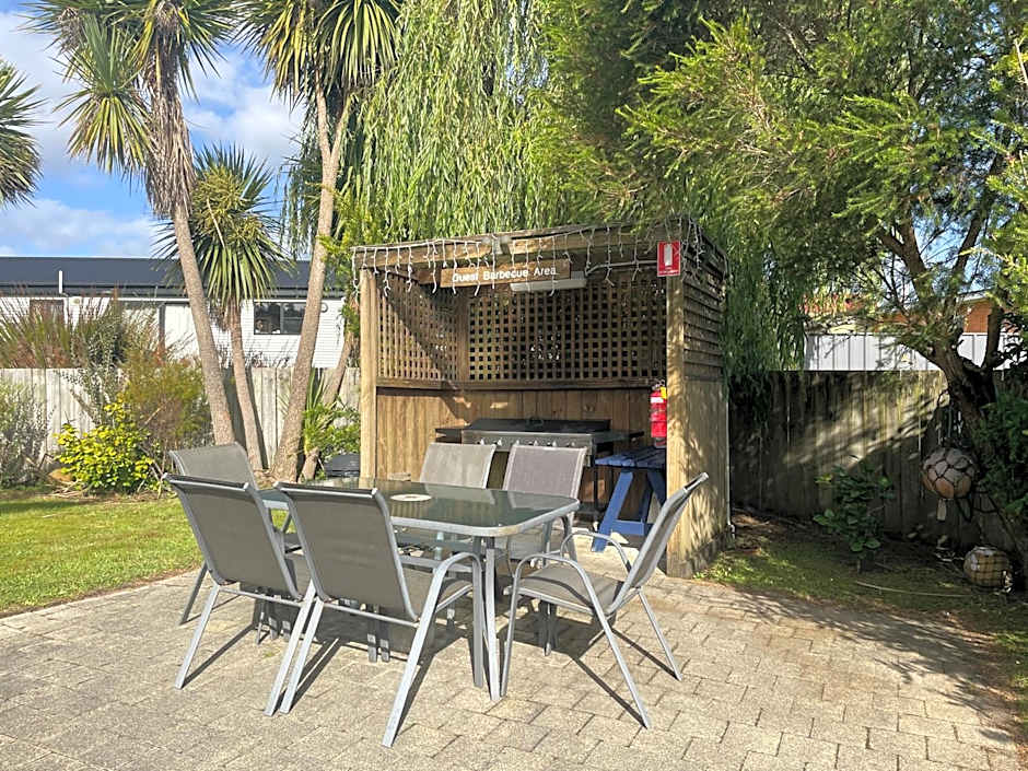 Castaway Holiday Apartments