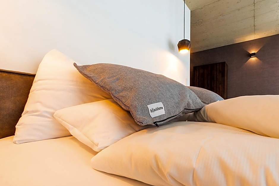 Blackhome Graz I contactless check-in