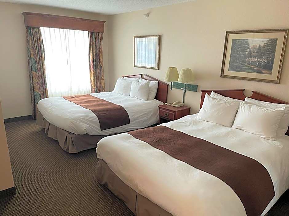 River Hills Hotel- Mankato